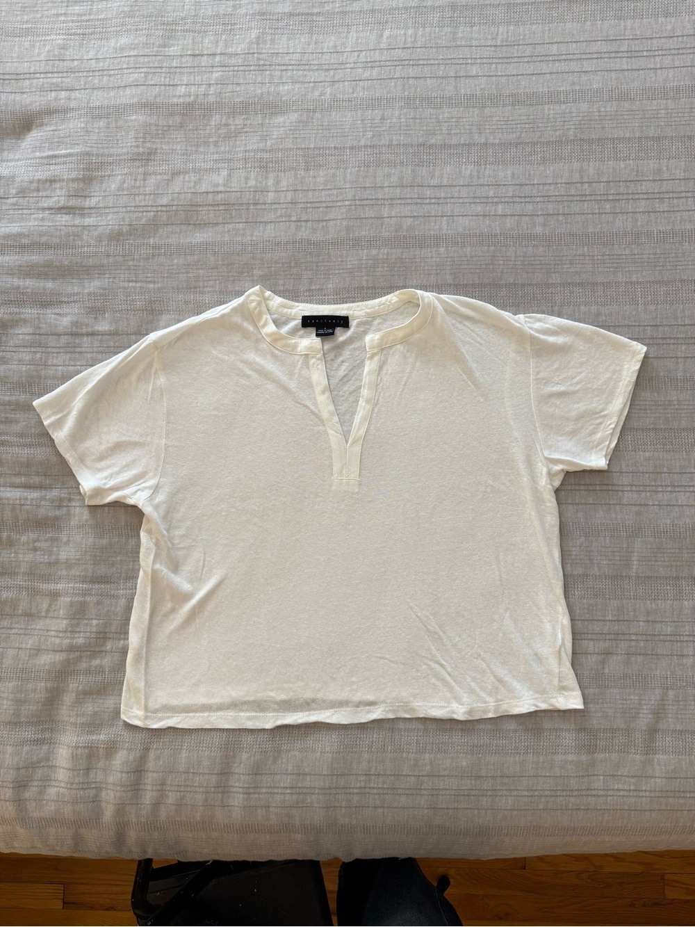 Sanctuary Cream Short-Sleeve Split V-Neck Top
